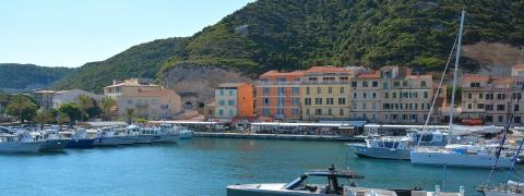 Best Western Hôtel du Roy d'Aragon : Hotel Bonifacio - Le parking